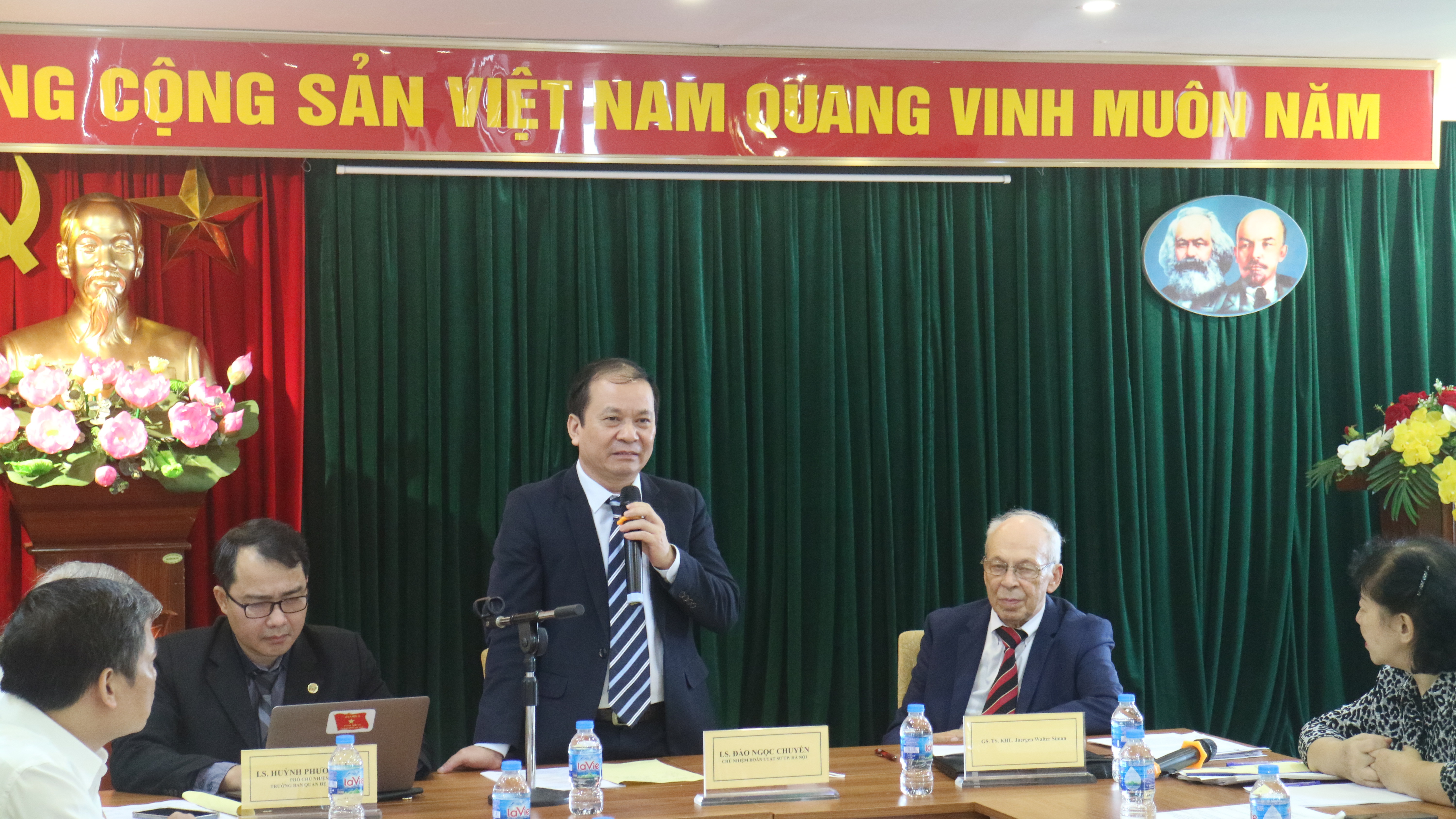 Đoàn Luật sư thành phố Hà Nội tổ chức lớp bồi dưỡng chuyên môn về hợp đồng thương mại quốc tế
