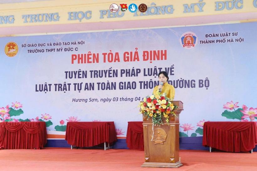 Phát biểu cảm ơn của cô giáo Nguyễn Thị Thanh Bình, Hiệu trưởng Nhà trường.