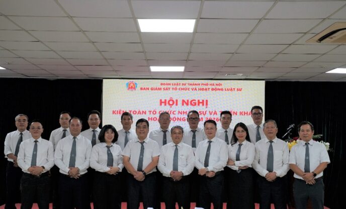 CÔNG BỐ QUYẾT ĐỊNH KIỆN TOÀN BAN GIÁM SÁT TỔ CHỨC VÀ HOẠT ĐỘNG LUẬT SƯ NHIỆM KỲ XI 1 BGS1