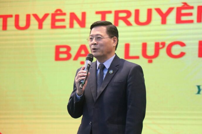 Bổ ích “Phiên tòa giả định” do Đoàn Luật sư Hà Nội phối hợp tổ chức tại Trường THCS và THPT Nguyễn Siêu 1 NS1