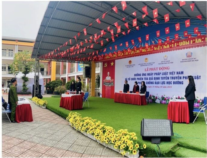 Đoàn Luật sư TP. Hà Nội cùng UBND xã Thư Lâm tổ chức phiên tòa giả định hưởng ứng Ngày Pháp luật Việt Nam 3 TGm4