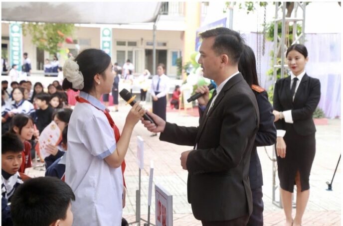 Đoàn Luật sư TP. Hà Nội cùng UBND xã Thư Lâm tổ chức phiên tòa giả định hưởng ứng Ngày Pháp luật Việt Nam 4 TGm5