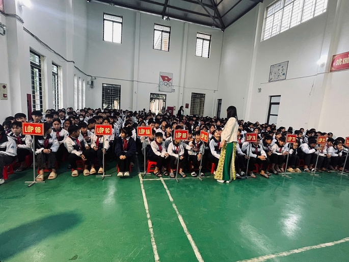 Xã Minh Châu tổ chức phiên tòa giả định hưởng ứng Ngày Pháp luật Việt Nam 5 TGpl045