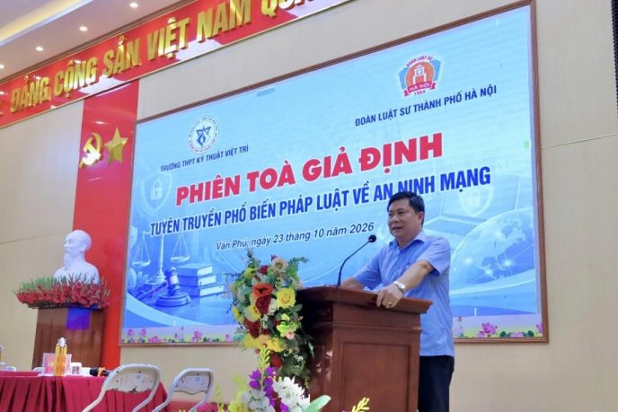 Đoàn Luật sư thành phố Hà Nội lan toả pháp luật thông qua phiên toà giả định đến học sinh THPT Kỹ thuật Việt Trì - Phú Thọ 1 TTPL1