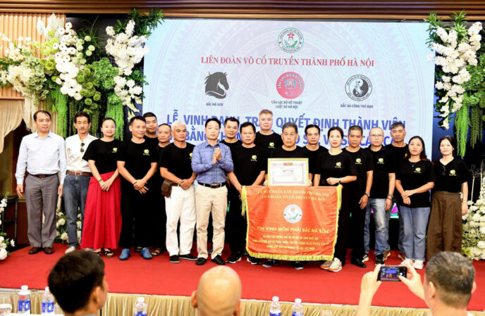 CÂU LẠC BỘ VÕ THUẬT LUẬT SƯ HÀ NỘI CHÍNH THỨC TRỞ THÀNH HỘI VIÊN LIÊN ĐOÀN VÕ CỔ TRUYỀN THÀNH PHỐ HÀ NỘI 5 clb1 2