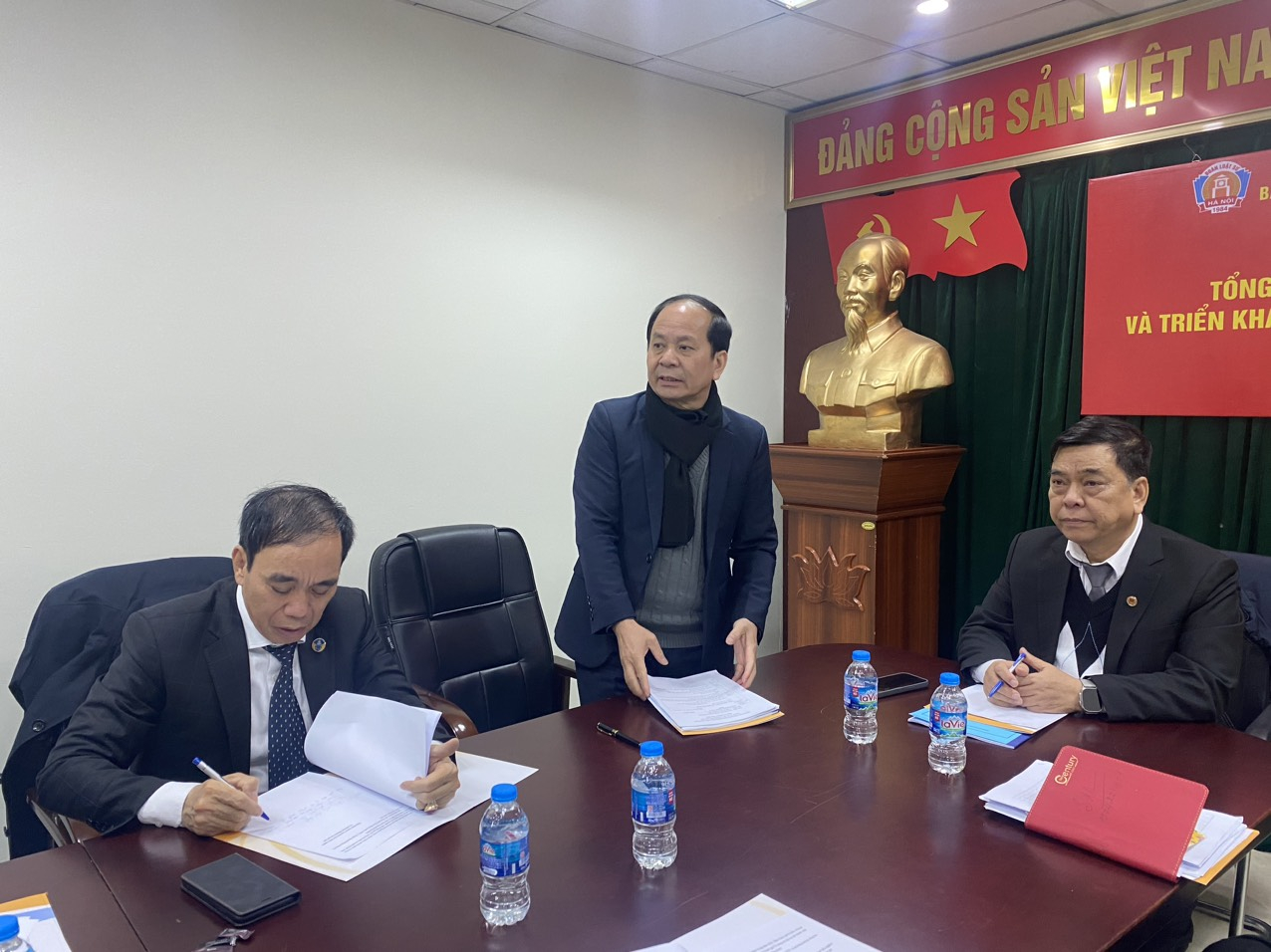 Luật sư Đào Ngọc Chuyền – Phó Chủ tịch Liên đoàn luật sư Việt Nam, Chủ nhiệm Đoàn luật sư TP Hà Nội phát biểu tại Hội nghị.