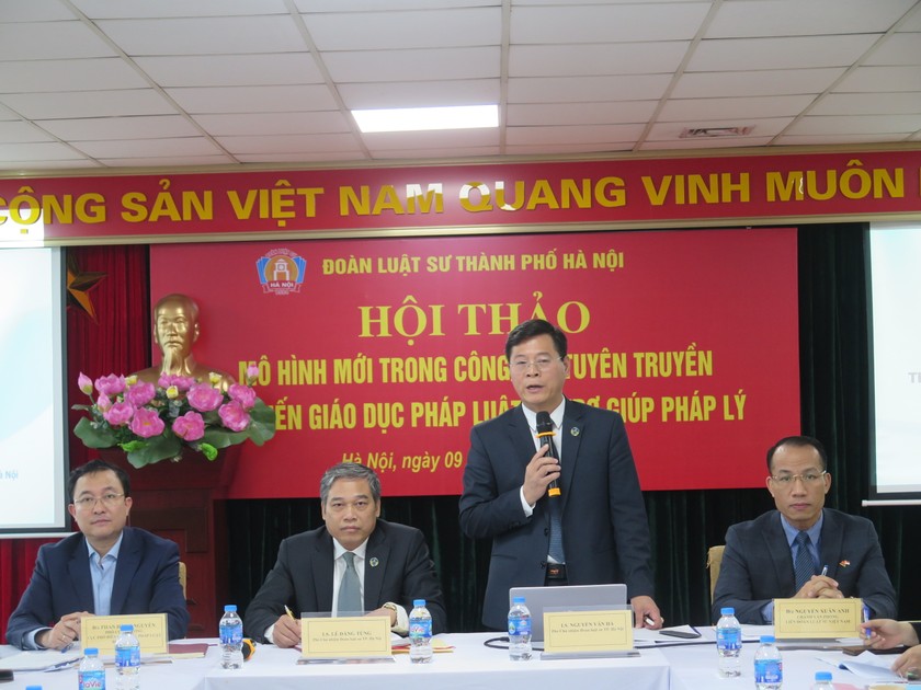 Phó chủ nhiệm Đoàn Luật sư TP Hà Nội, Trưởng ban XDPL&TGPL Nguyễn Văn Hà phát biểu tại Hội thảo.