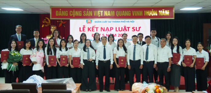 ĐOÀN LUẬT SƯ THÀNH PHỐ HÀ NỘI KẾT NẠP VÀ TRAO THẺ LUẬT SƯ ĐỢT 5 NĂM 2026 10 knd5 10