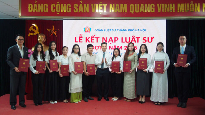 ĐOÀN LUẬT SƯ THÀNH PHỐ HÀ NỘI KẾT NẠP VÀ TRAO THẺ LUẬT SƯ ĐỢT 5 NĂM 2026 3 knd5 3