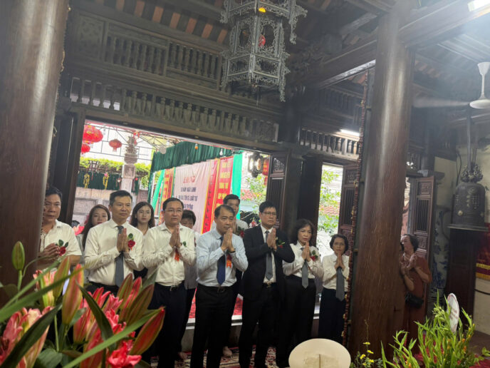 ĐOÀN LUẬT SƯ TP HÀ NỘI DỰ LỄ KỶ NIỆM 150 NĂM NGÀY SINH NHÀ BÁO, TIẾN SĨ, LUẬT SƯ PHAN VĂN TRƯỜNG 3 pvt3